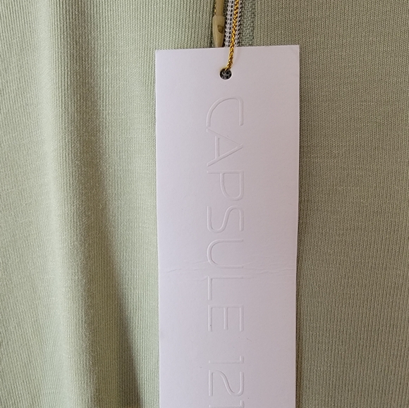 Capsule 121 light green zeta 1/2 zip top nwt size xs - Picture 4 of 6